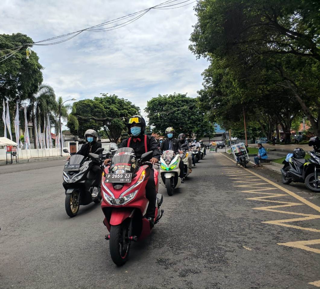 Tampil Keren dan Ekslusive, Touring Ala Komunitas Honda PCX Banyuwangi